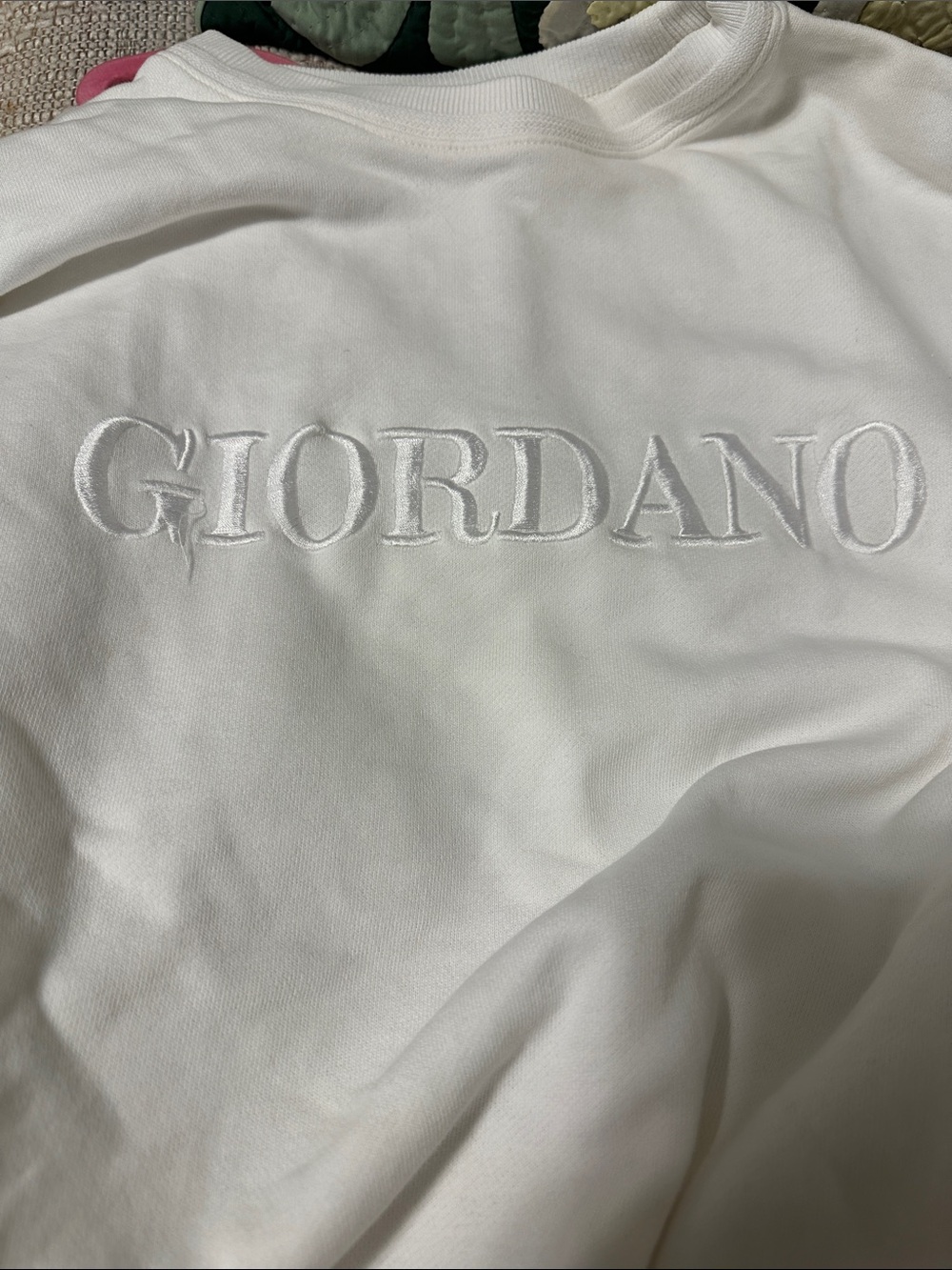 Giordano Embroidered White Crewneck Sweatshirt